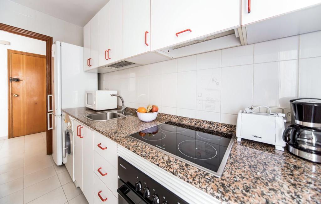 Stunning Apartment In Oropesa Del Mar Eksteriør billede