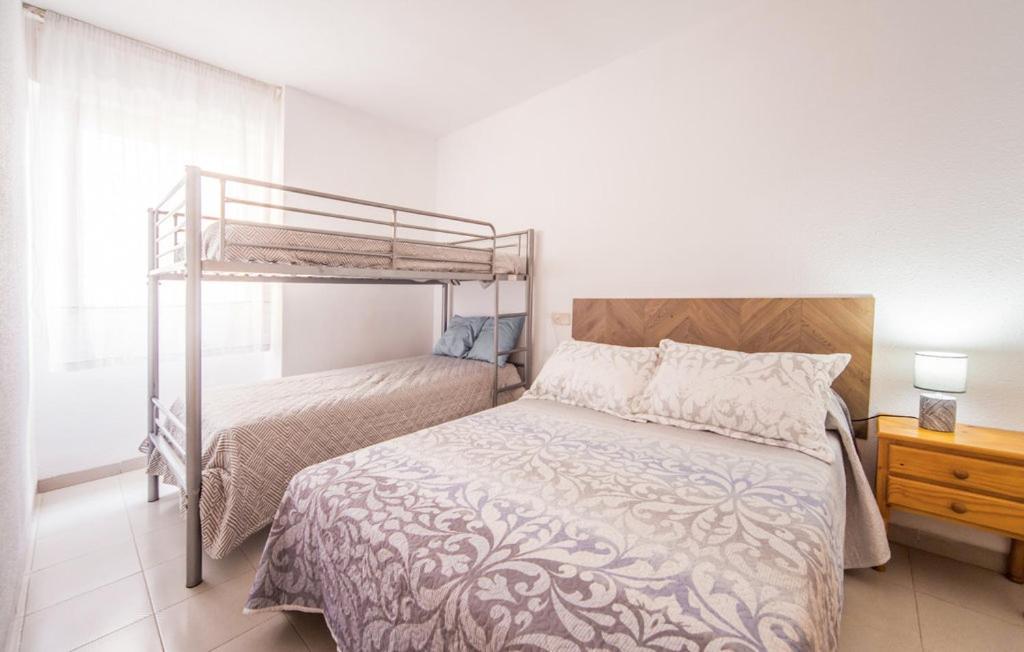Stunning Apartment In Oropesa Del Mar Eksteriør billede